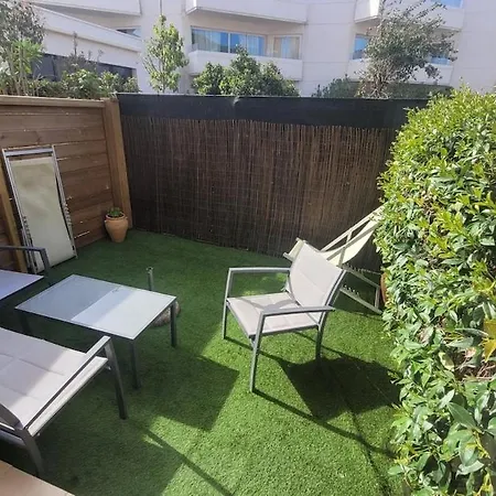 Apartment 5 Couchages A