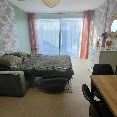 아파트 5 Couchages A