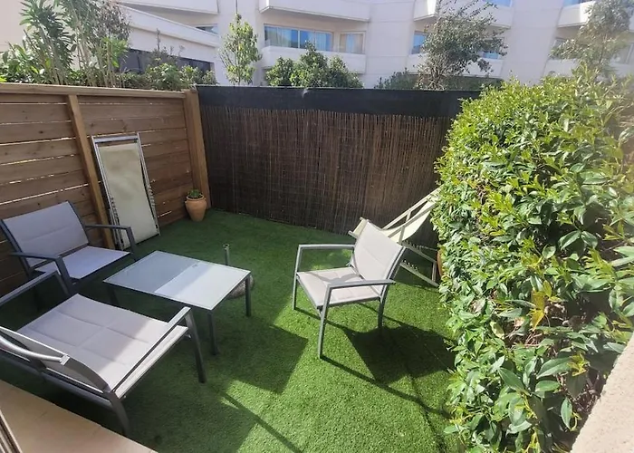 Apartment 5 Couchages A