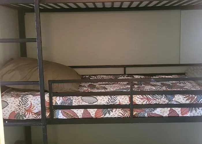 Apartment 5 Couchages A